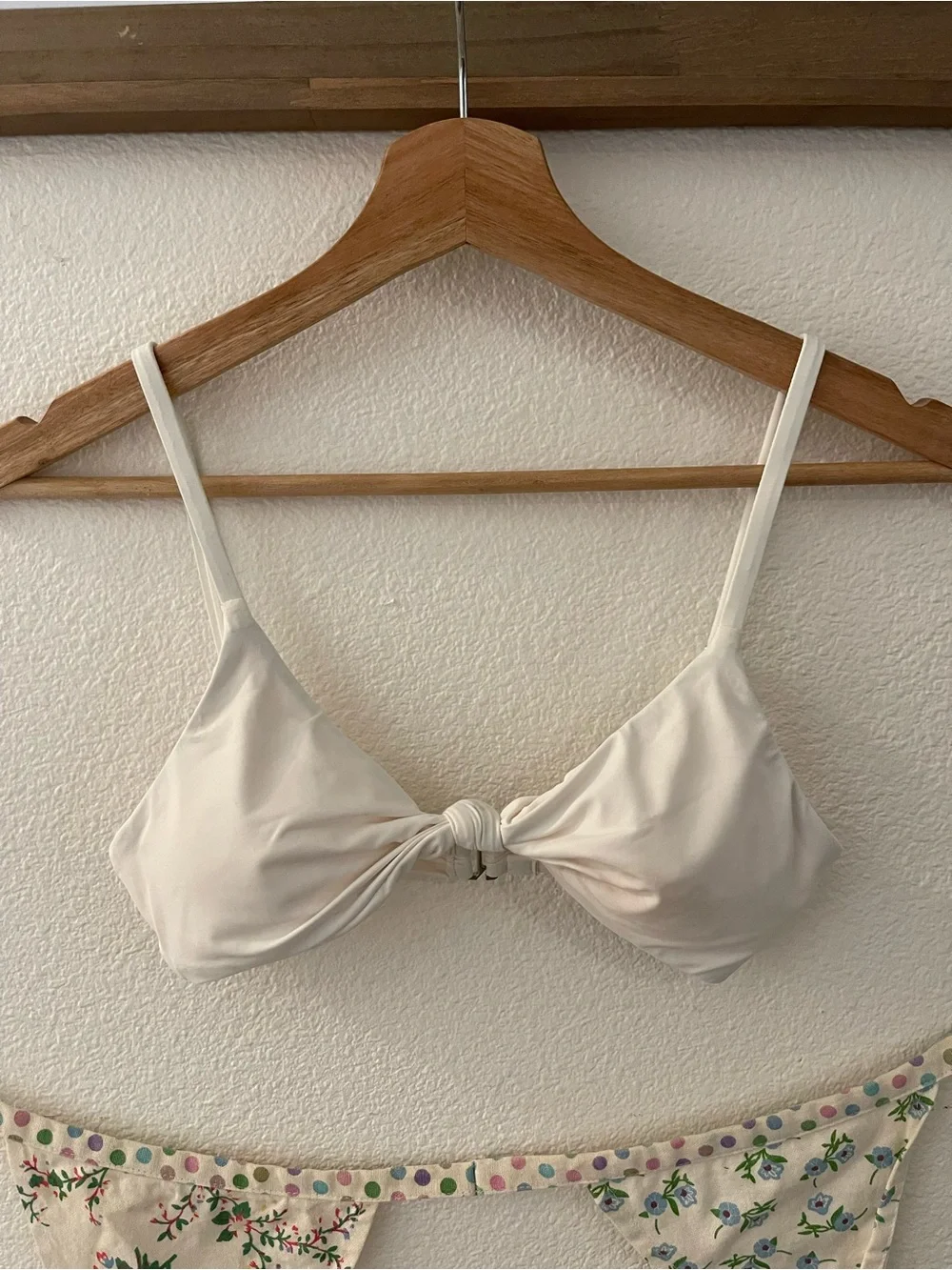 Dippin Daisys Zen Knotted Triangle Bikini Top